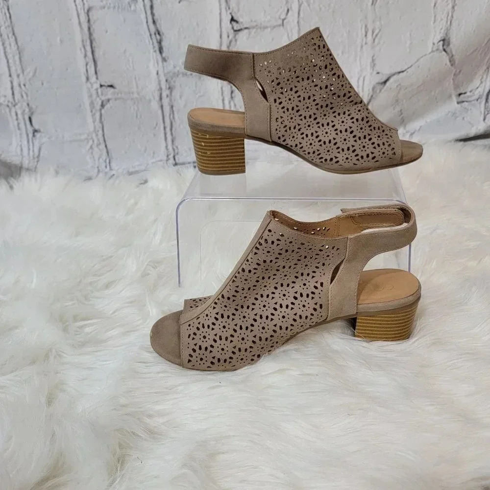 Coconuts Tan Sling Back Peep Toe Stacked Heel Velcro Sandals 8.5
